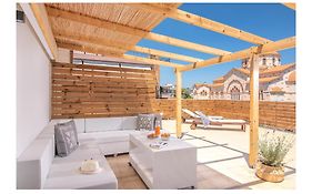 IDEOS IRAKLIS CITY LUXURIOUS SUN TERRANCE β